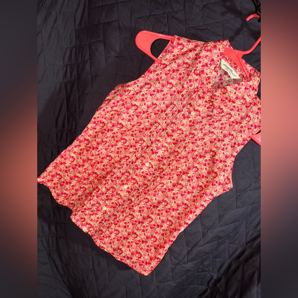 Eddie Bauer Red, Pink and White Sleeveless Button Down Shirt tote #1187